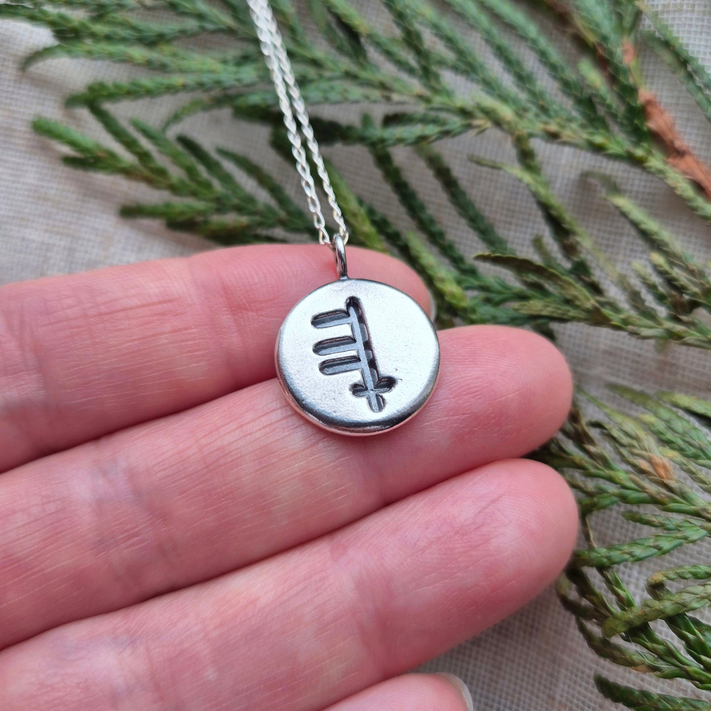 Ádh (luck) ogham pendant